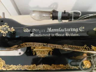 Máquina de coser Singer antigua