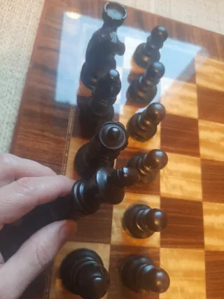 Tablero y piezas de ajedrez Staunton 5