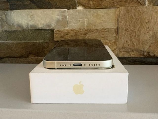 iPhone 15 Giallo 128 Gb