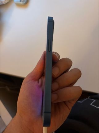 iPhone 13 Azul - Excelente Estado