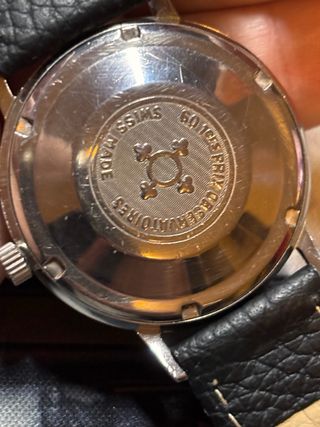 Reloj Cortebert Clásico con Calendario