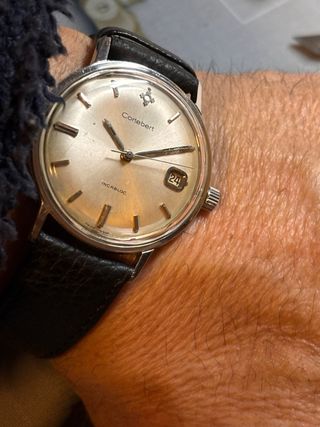 Reloj Cortebert Clásico con Calendario