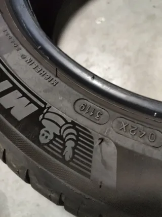 Ruedas 205/55r16 ps4 al 60 por ciento