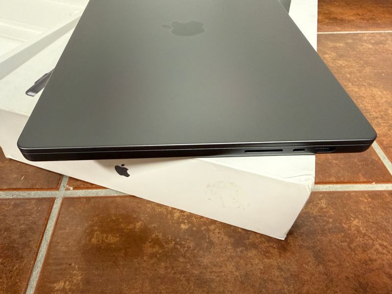 MacBook Pro 16 M3 Pro 18GB 512GB Negro afbeelding 9