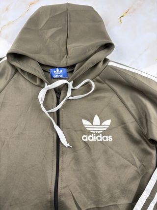 Felpa Adidas verde oliva con cappuccio