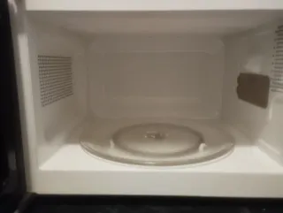 Microondas Valberg plateado