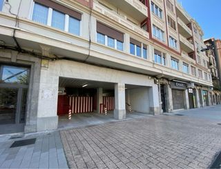 Garaje en Calle Los Herrán Vitoria Gasteiz