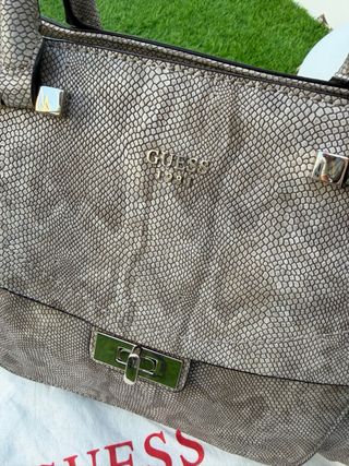 Bolso Guess Gris Piel Serpiente