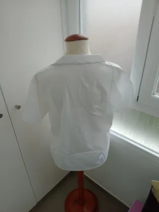 Camisa blanca bordada nueva