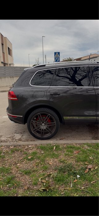 Llantas  R-Line con neumáticos 22 audi Q7
