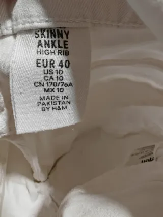Vaqueros premamá H&M blancos rotos T.40