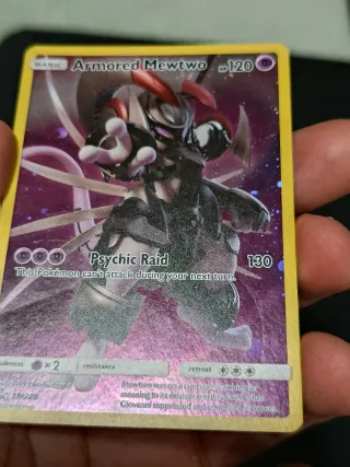 Carta Pokémon Armored Mewtwo