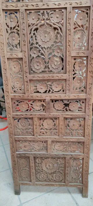 Puerta de madera tallada medida180x51 cm