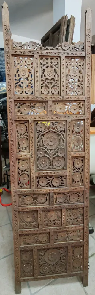 Puerta de madera tallada medida180x51 cm