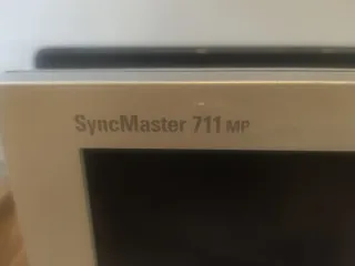 Monitor Samsung SyncMaster 711 MP