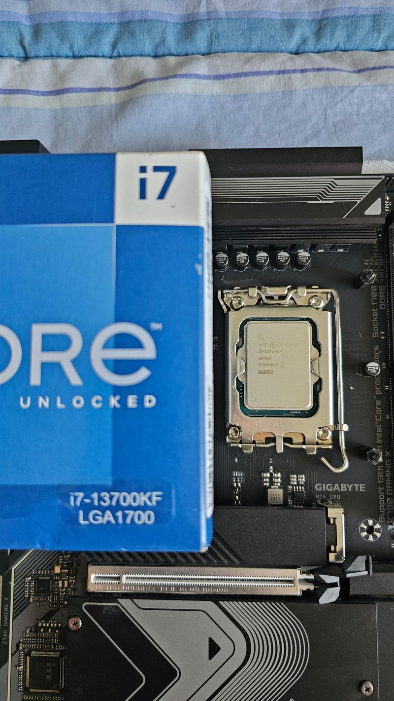 Intel Core i7-13700KF LGA1700