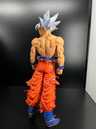 Figura Goku Ultra Instinto Banpresto
