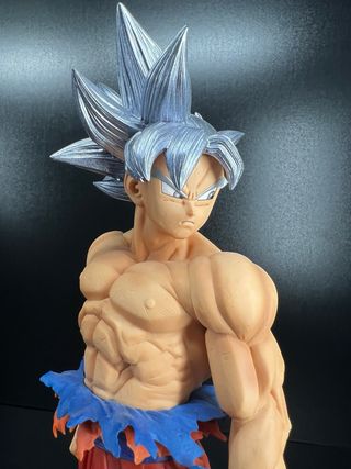 Figura Goku Ultra Instinto Banpresto