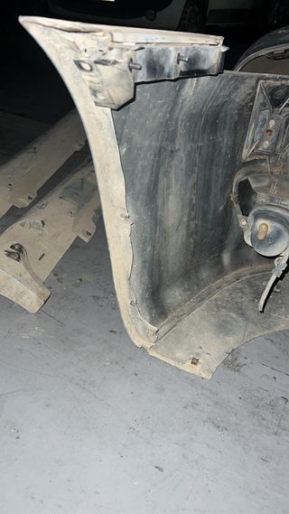 Taloneras y aleron cupra (PARAGOLPES VENDIDOS)