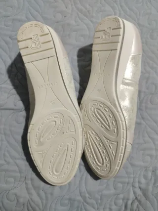 Zapatos Pitillos T38 Beige/Oro