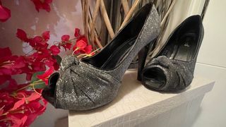 Zapatos grises plomo con brillo