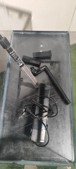 Acuario 60L con mueble negro