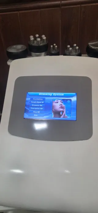 Máquina de cavitación  vacum y radiofrecuencia