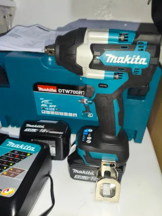 Llave de Impacto Makita DTW700RTJ 1/2