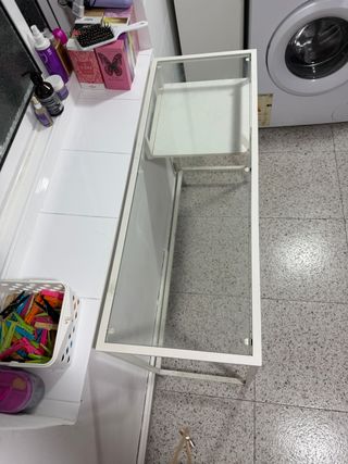 Mesa de cristal y metal