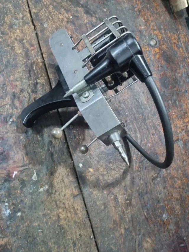 COMPROBADOR BATERÍAS.