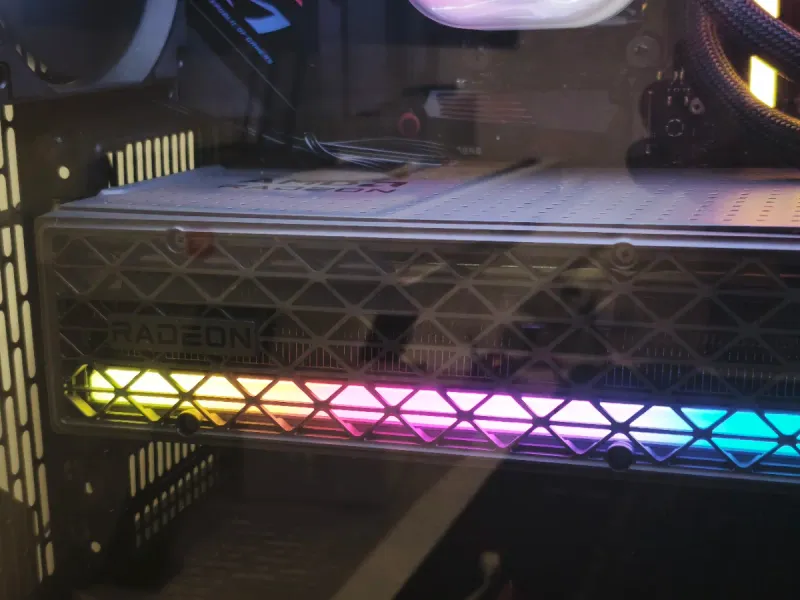 PC Gaming Profesional | Ryzen 7 7800X3D | RX 9070 afbeelding 2