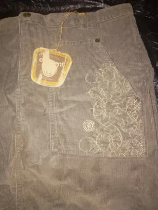 Falda Element vintage bordada NUEVA