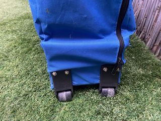 CAMILLA PLEGABLE PROFESIONAL con Funda transporte.