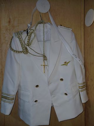 Traje de Comunión Blanco y Dorado