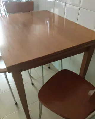 Mesa y 3 Sillas Cocina Madera