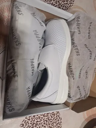 Zuecos seguridad SKARPPA blancos
