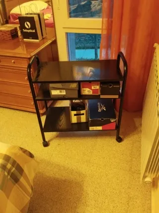 Mesilla auxiliar con ruedas