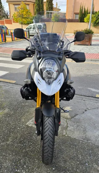 Suzuki V-Strom DL1000A Adventure Moto