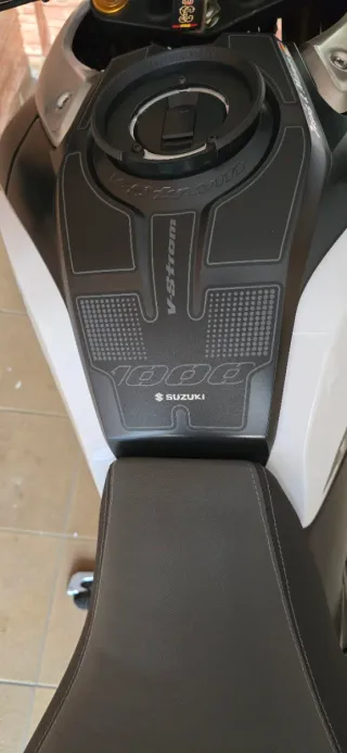 Suzuki V-Strom DL1000A Adventure Moto