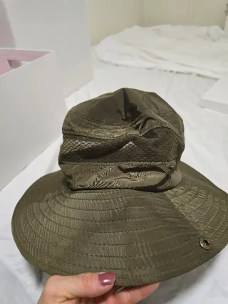 Sombrero de senderismo verde oliva