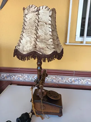 Lámpara de Mesita Teléfono Madera Antigua