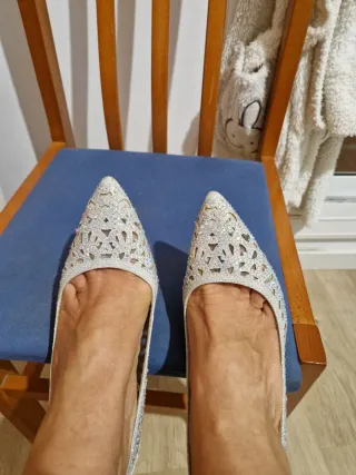 Zapato fiesta Menbur plateados. Solo puesto 1 vez