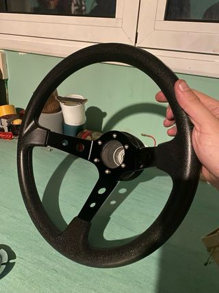 Volante desplazado + piña Opel Corsa B