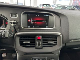 VOLVO V40 Cross Country 2.0 D2 Momentum