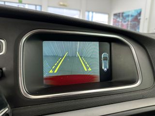 VOLVO V40 Cross Country 2.0 D2 Momentum