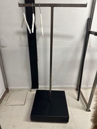 Burro perchero metálico negro