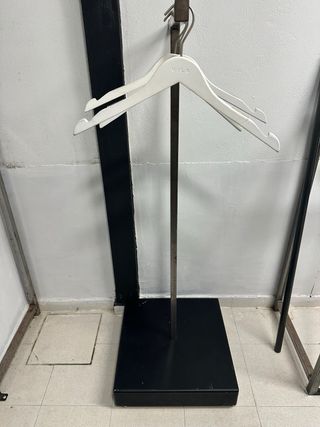 Burro perchero metálico negro