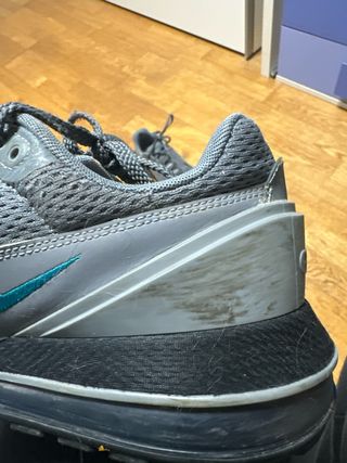 Zapatillas Nike grises y turquesa