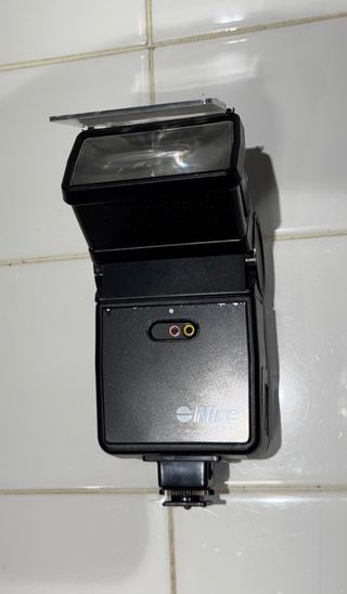 Cámara Praktica TL1000 + Objetivo Tefnon 28mm