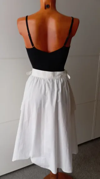Falda vintage blanca.